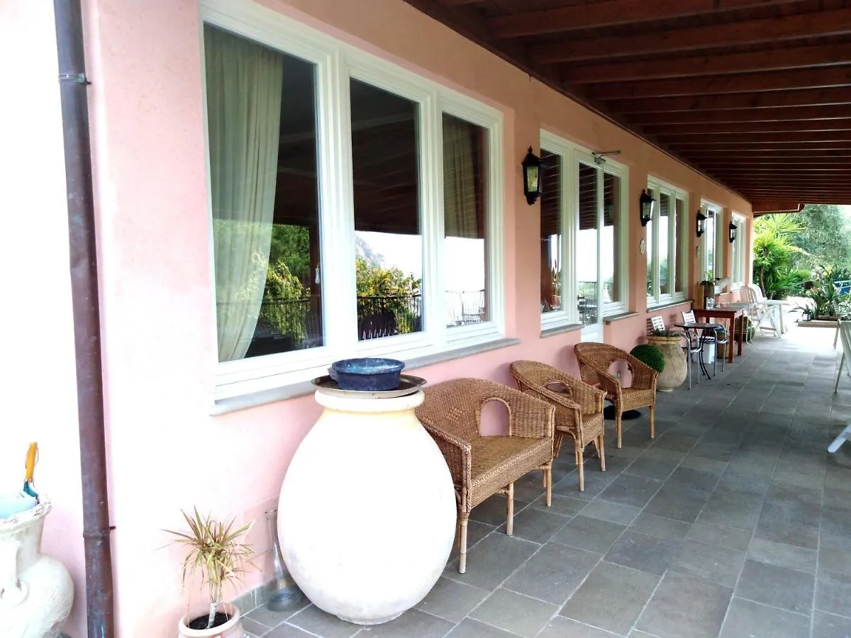 La Cabana Cinque Terre Monterosso مونتيروسّو ال ماري إيطاليا