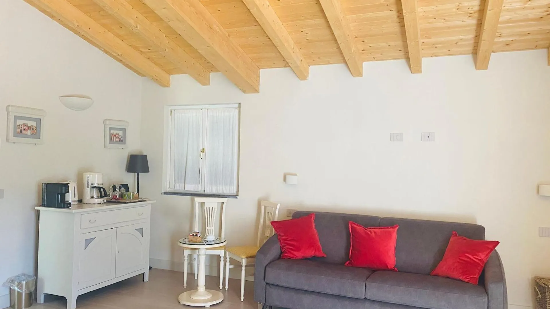 La Cabana Cinque Terre Monterosso مونتيروسّو ال ماري 0*,  إيطاليا